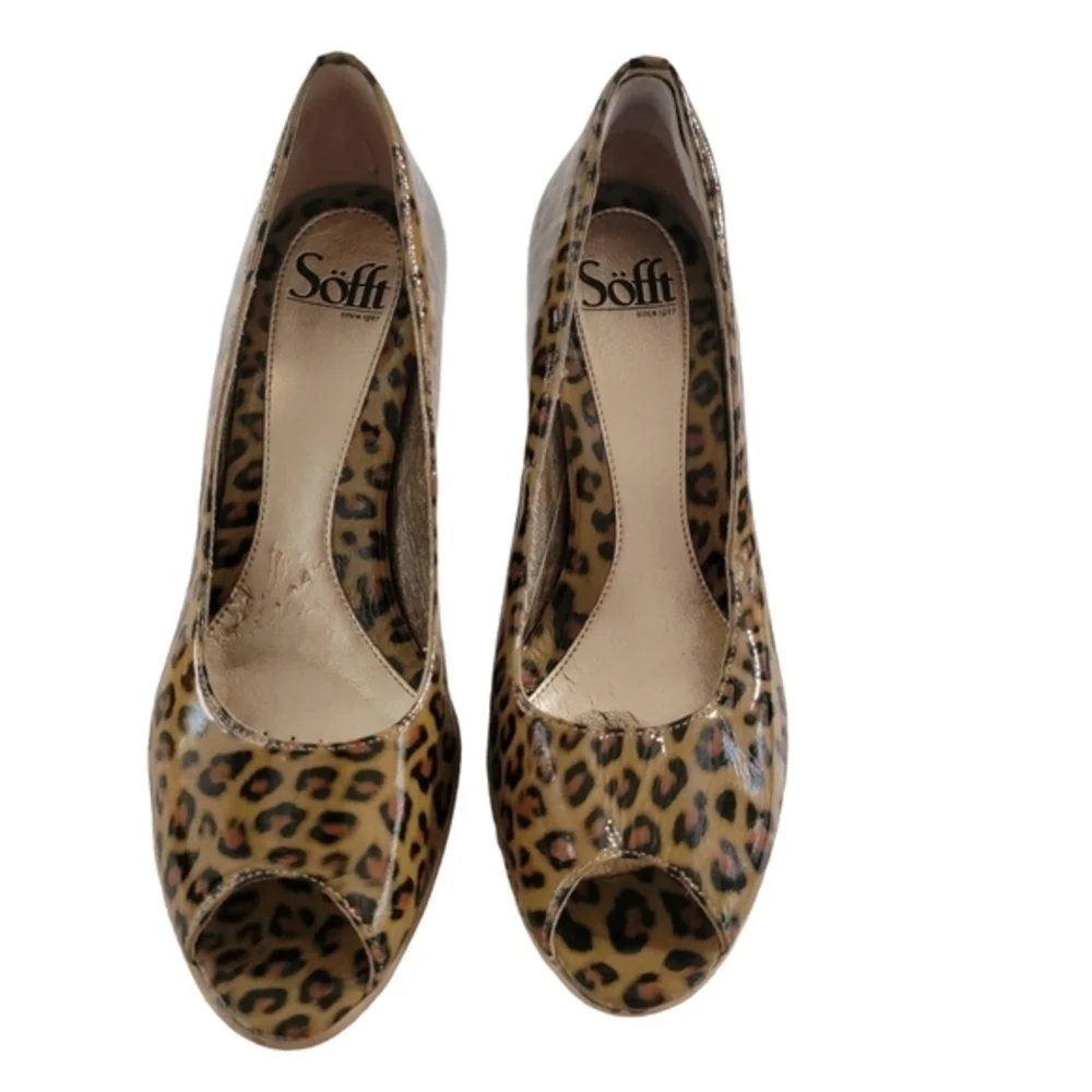 Sofft Leopard Print Patent Leather Pumps Size‎ 8.5 N wooden heel Peep toe